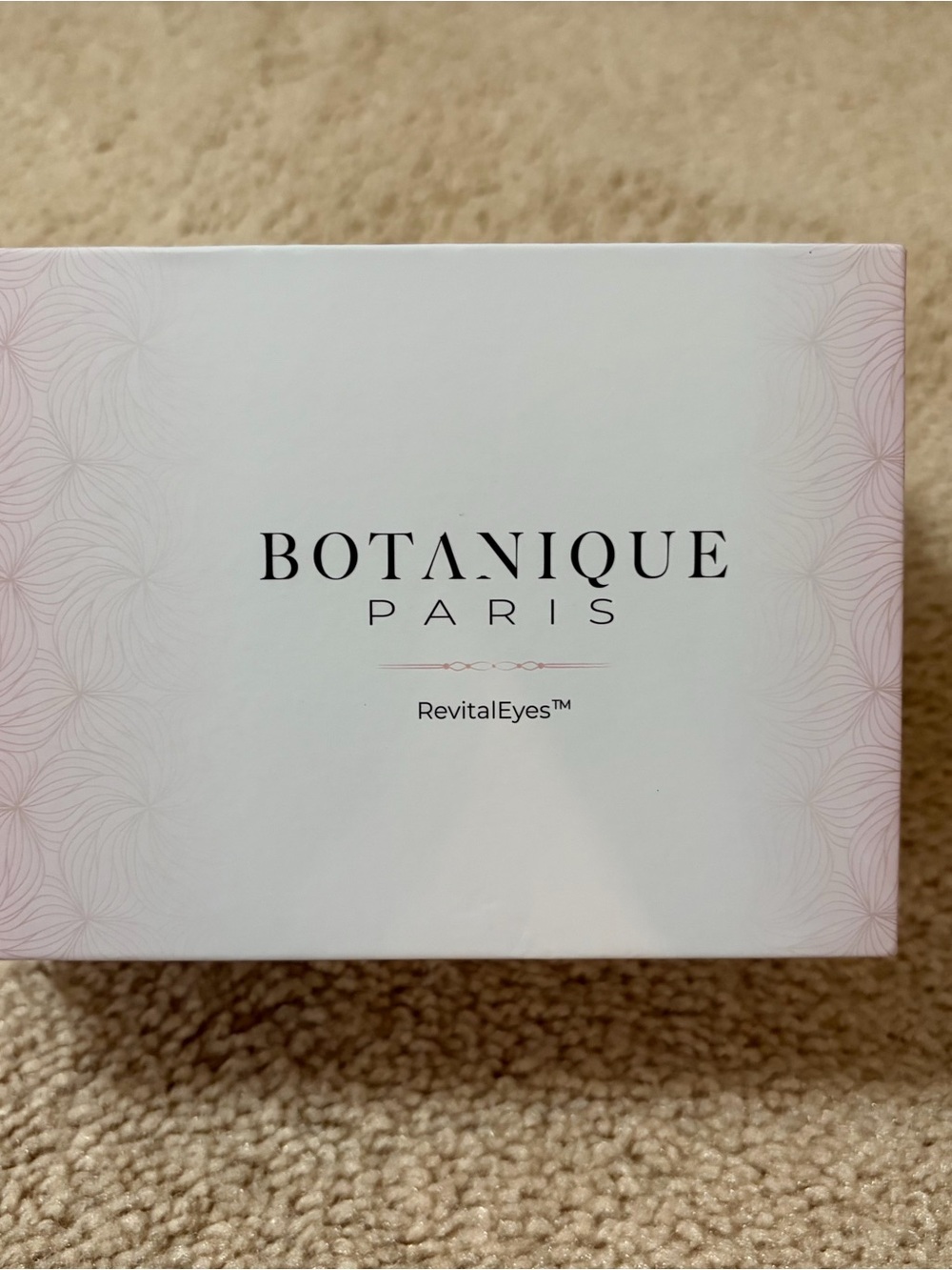 Boutique 9 RevitalEyes Eye Cream - White & Light Pink